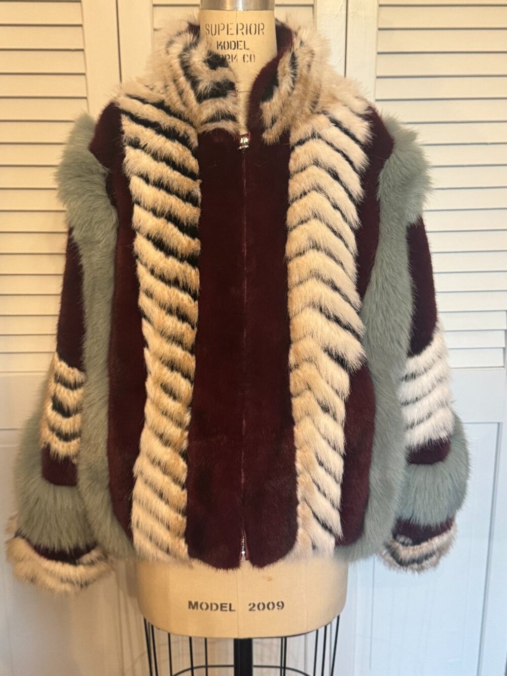 ✨ AZALEA WANG INEZ STRIPED FAUX FUR JACKET ✨ - Picture 9 of 14